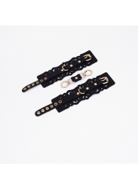 Черные кожаные наручники с узорами и золотистой фурнитурой - Crazy Handmade - купить с доставкой в Таганроге