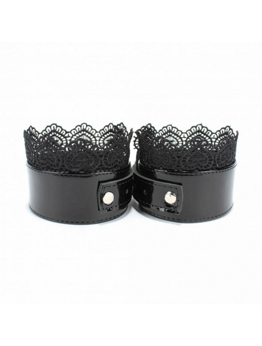 Изысканные чёрные наручники с кружевом - БДСМ Арсенал - купить с доставкой в Таганроге